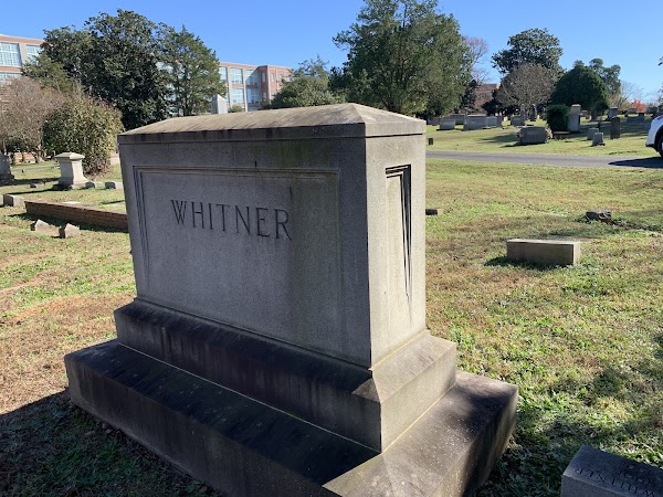 Laurelwood Cemetery grounds