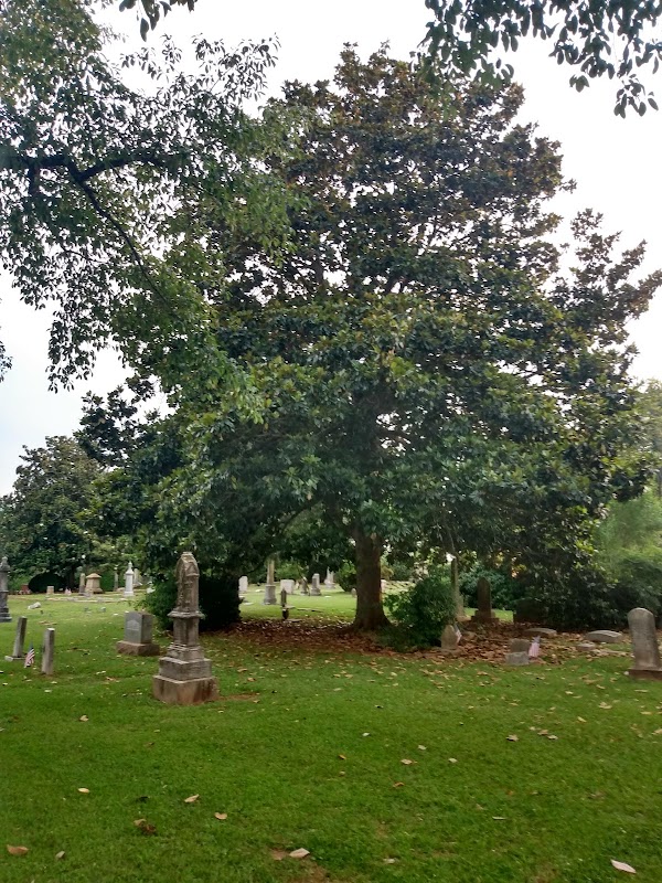 Laurelwood Cemetery grounds