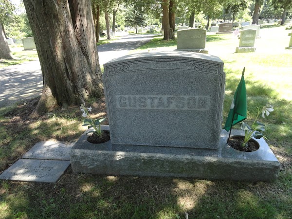 Lawncroft Cemetery grounds