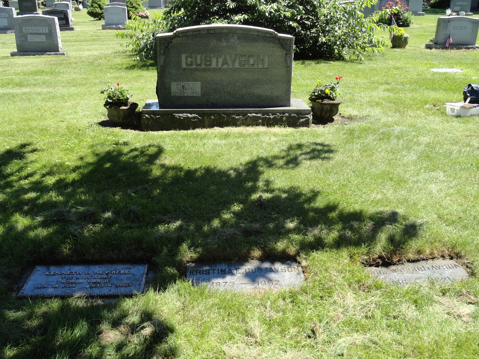 Lawncroft Cemetery cemetery grounds and headstones