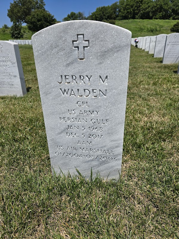 Leavenworth National Cemetery grounds