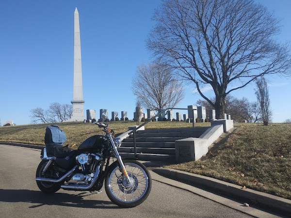 Leavenworth National Cemetery grounds