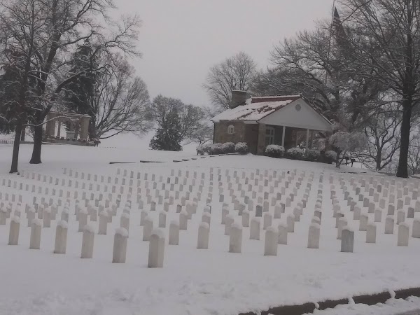 Leavenworth National Cemetery grounds