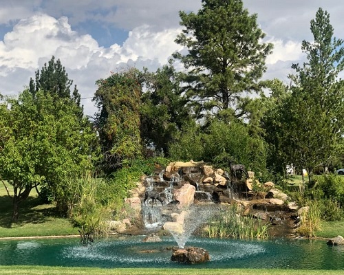 Leavitt's Mortuary & Aultorest Memorial Park grounds