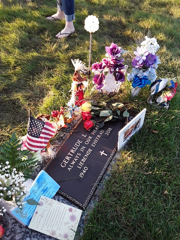Ledgeview Memorial Park grounds