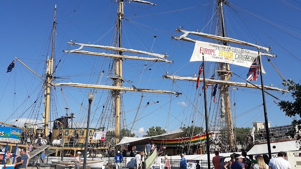 Leicht Memorial Park grounds