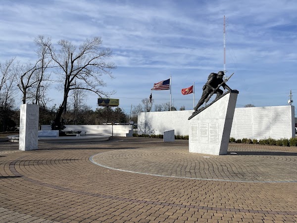 Lejeune Memorial Gardens grounds
