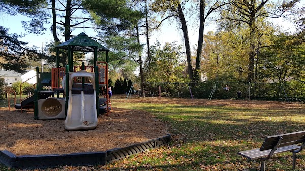 Lesher Memorial Park grounds