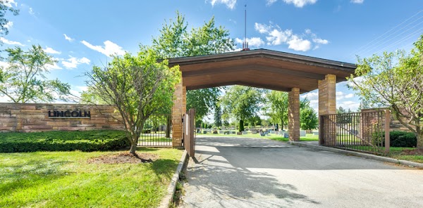 Lincoln Cemetery grounds