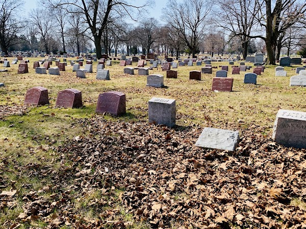 Lincoln Memorial Cemetery grounds
