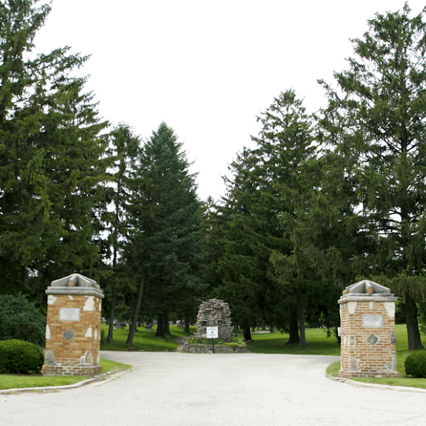 Lincoln Memorial Park grounds