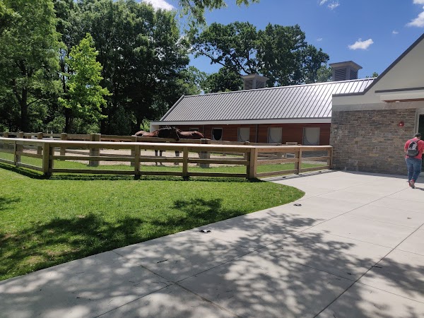 Lincoln Memorial Park grounds