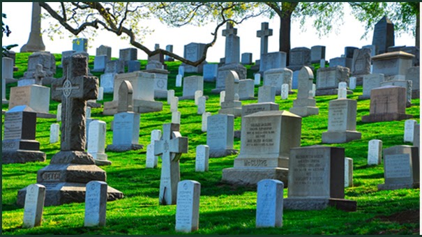 Lincoln Memorial Park cemetery grounds and headstones