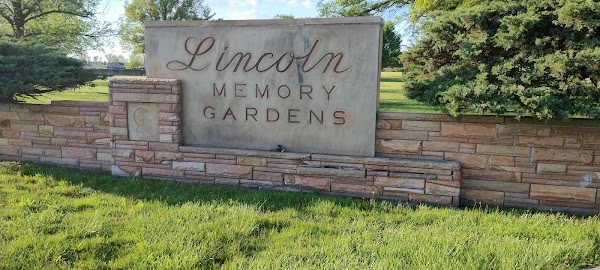 Lincoln Memory Gardens Cemetery grounds