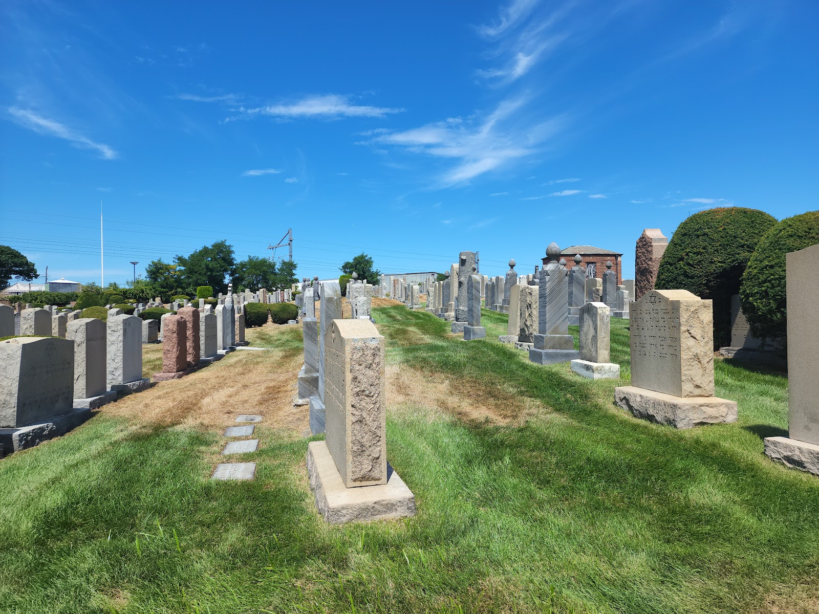 Lincoln Park Cemetery cemetery grounds and headstones