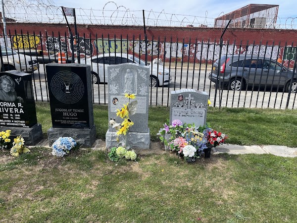 Linden Hill United Methodist Cemetery grounds