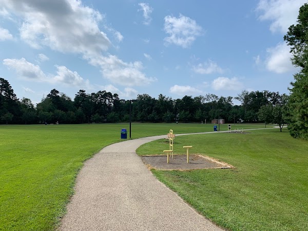 Lindenwold Memorial Park grounds