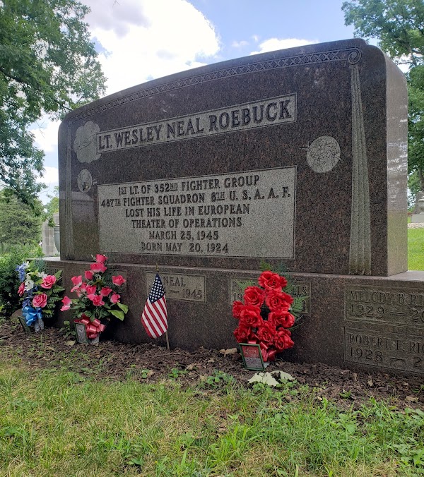 Lindenwood Cemetery grounds