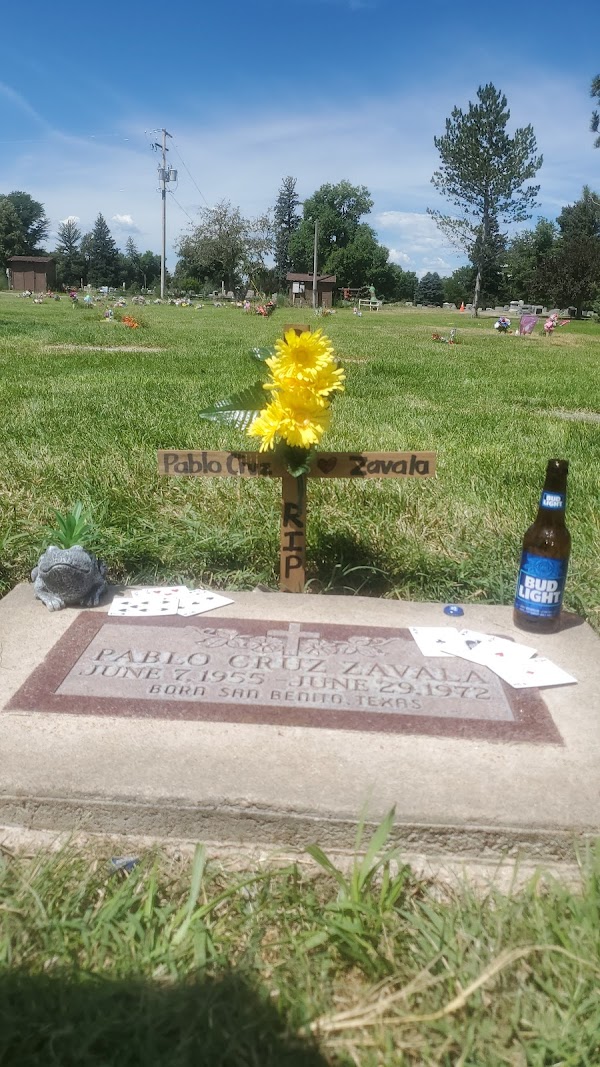 Linn Grove Cemetery grounds