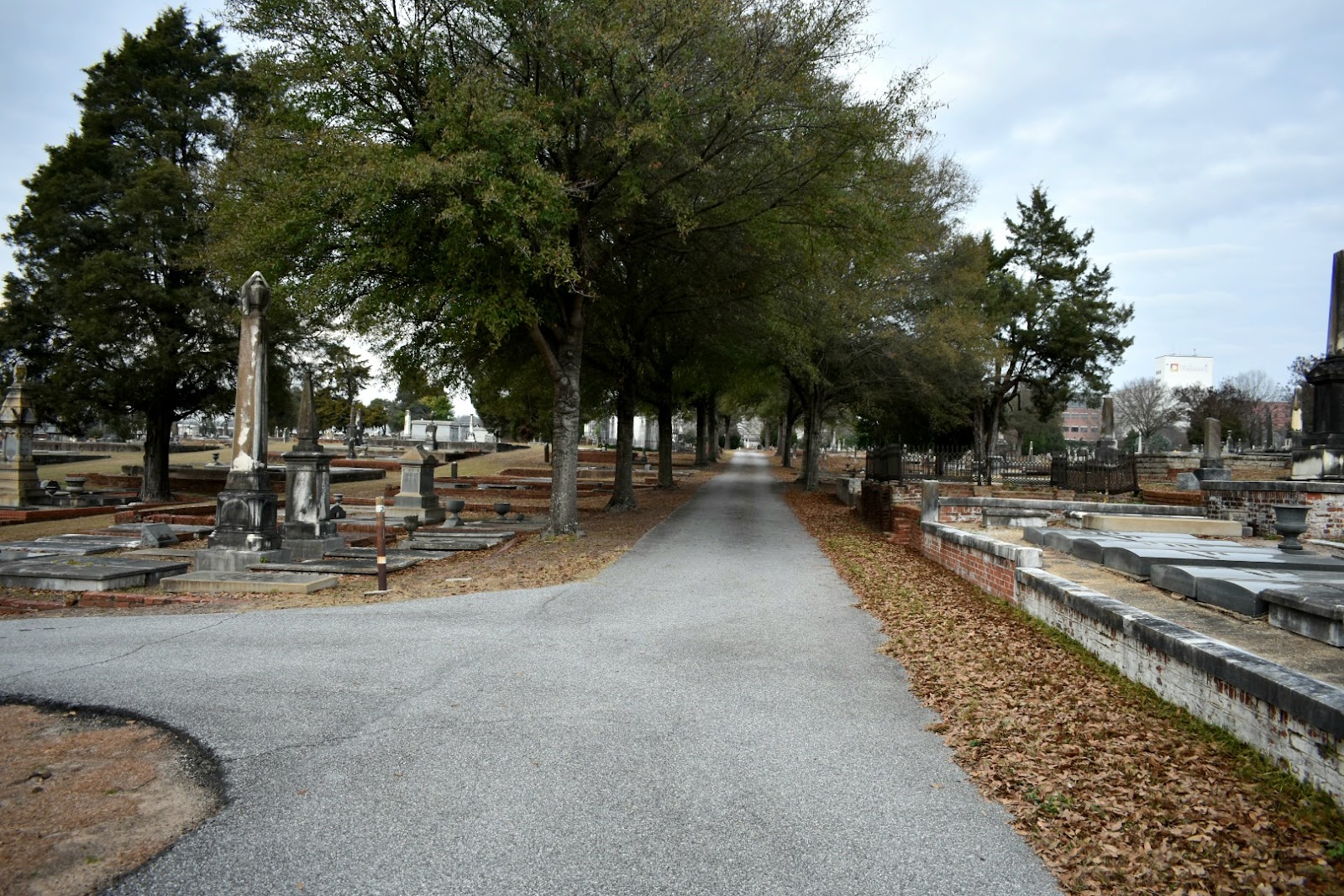 Linwood Cemetery cemetery grounds and headstones