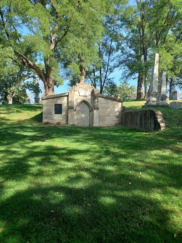 Linwood Cemetery grounds