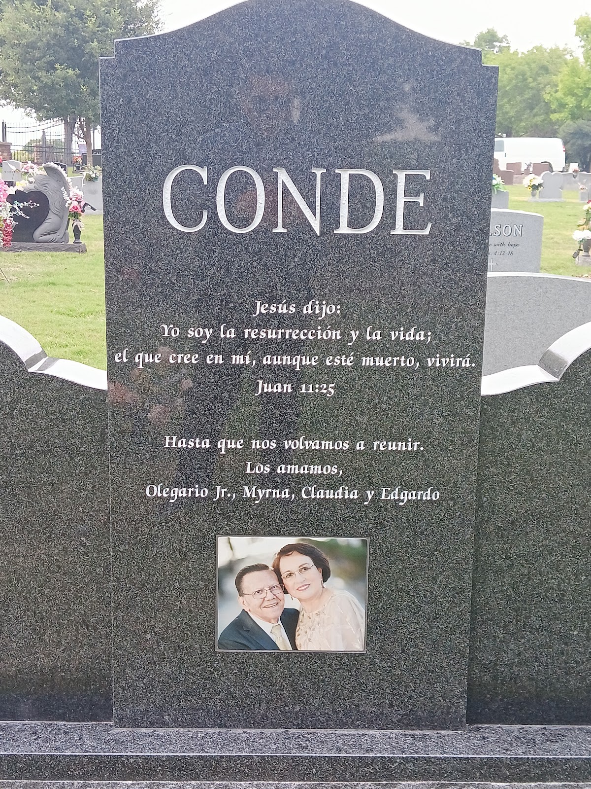 Little Bethel Cemetery - Texas State Historical Marker cemetery grounds and headstones