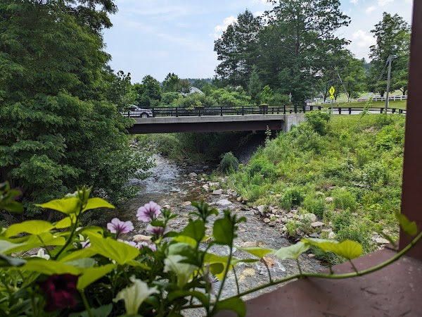 Living Memorial Park grounds