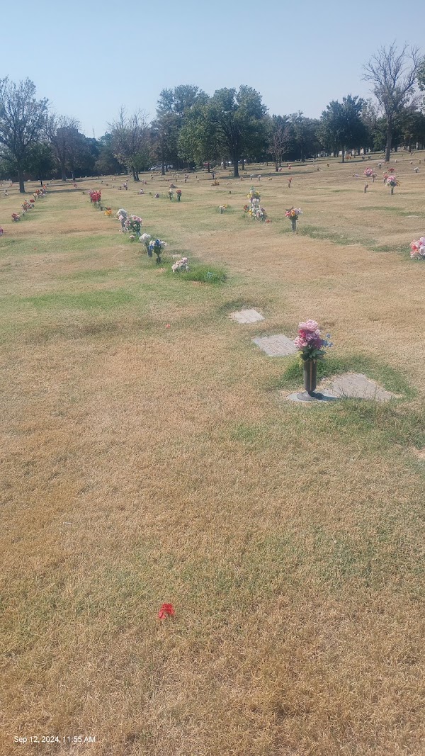 Llano Cemetery grounds