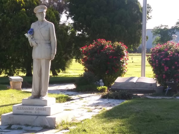 Llano Cemetery grounds