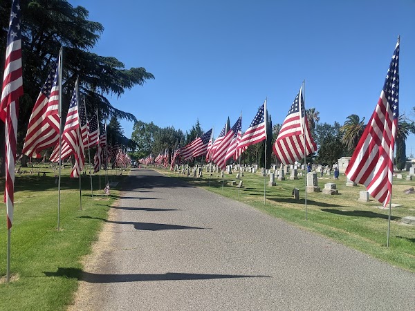 Lodi Memorial Park & Cemetery grounds