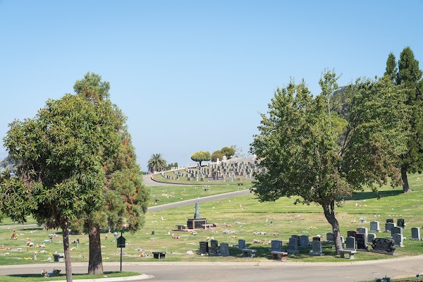 Lone Tree Cemetery grounds