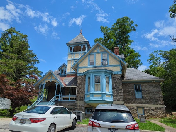Lorraine Park Cemetery & Mausoleum grounds
