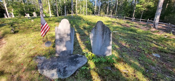 Lowell Lake Cemetery grounds