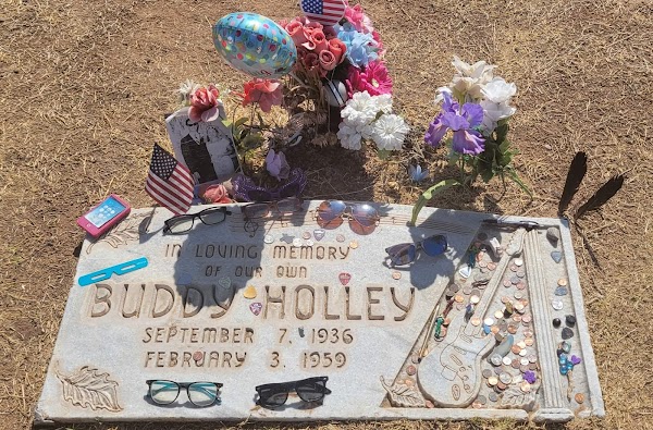 Lubbock Cemetery grounds