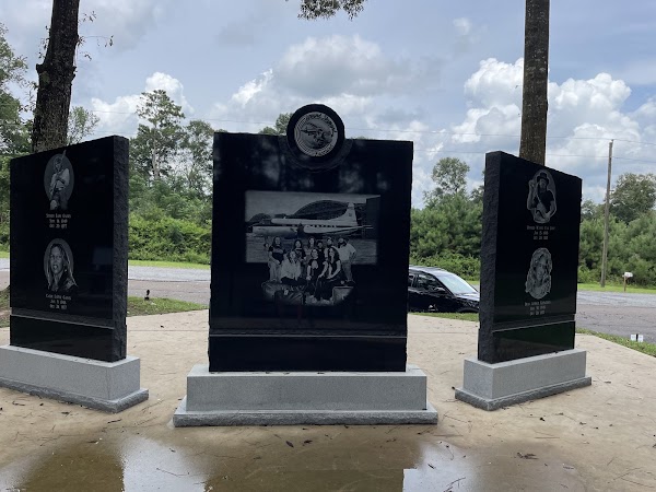 Lynyrd Skynyrd Monument Site grounds