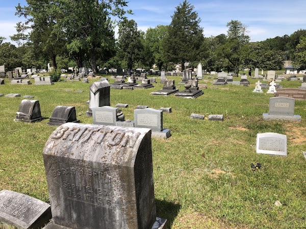 Magnolia Cemetery grounds