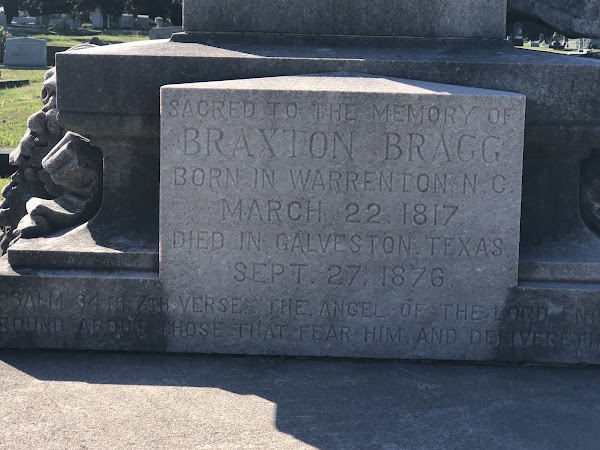 Magnolia Cemetery grounds