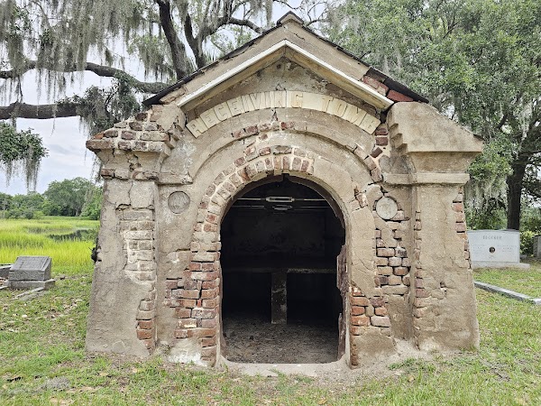 Magnolia Cemetery Trust grounds