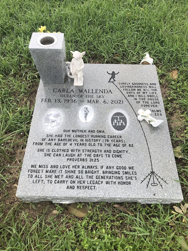 Manasota Memorial Park grounds