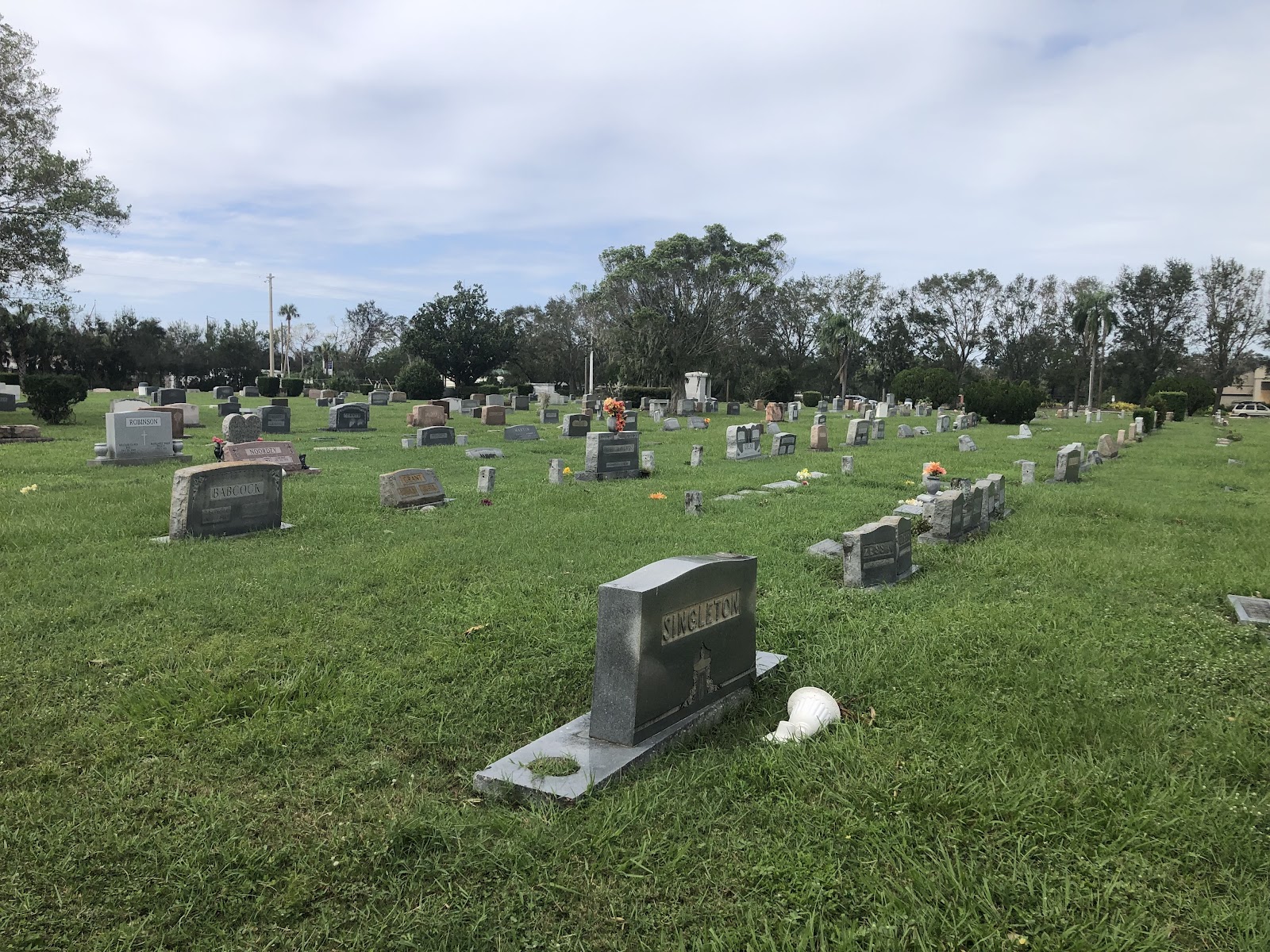 Manasota Memorial Park cemetery grounds and headstones