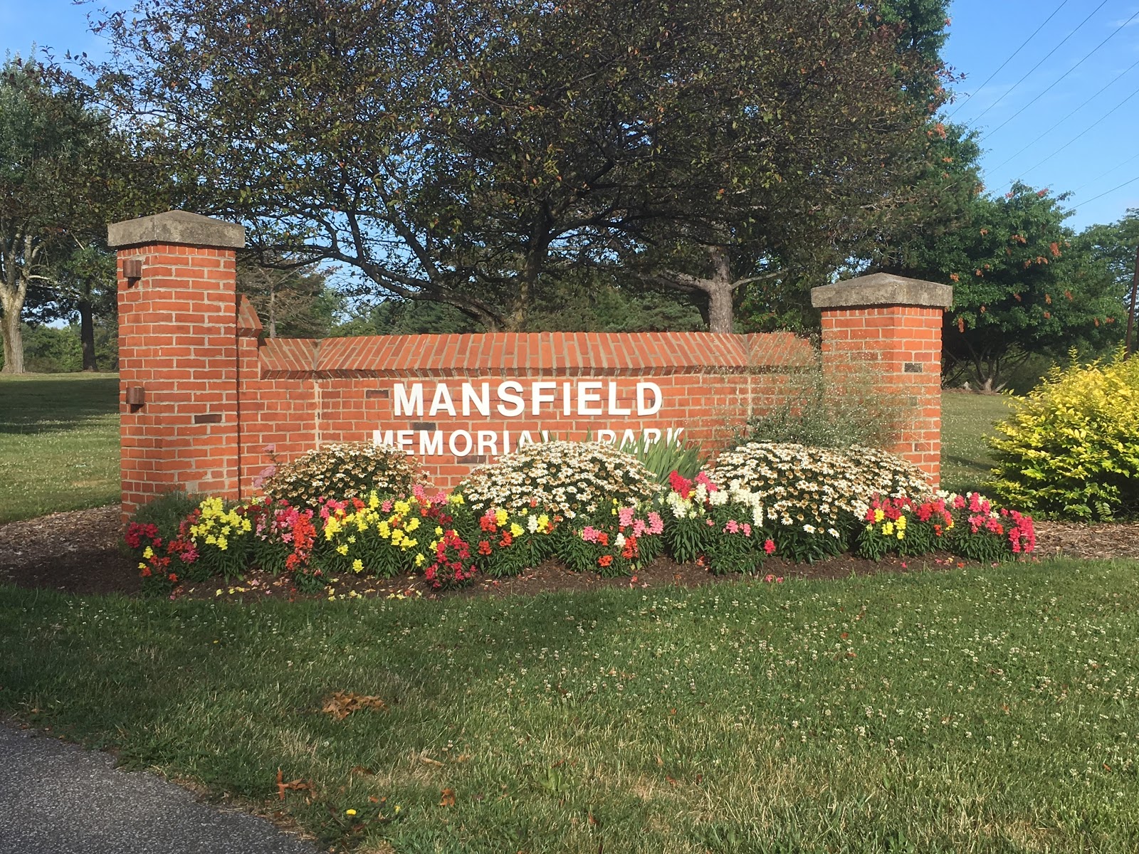 Mansfield Memorial Park cemetery grounds and headstones