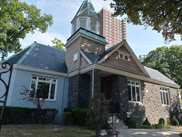 Maple Grove Cemetery grounds