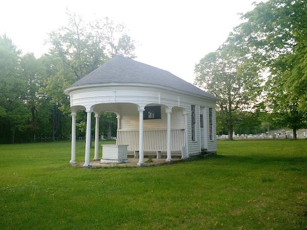 Maple Grove Cemetery grounds