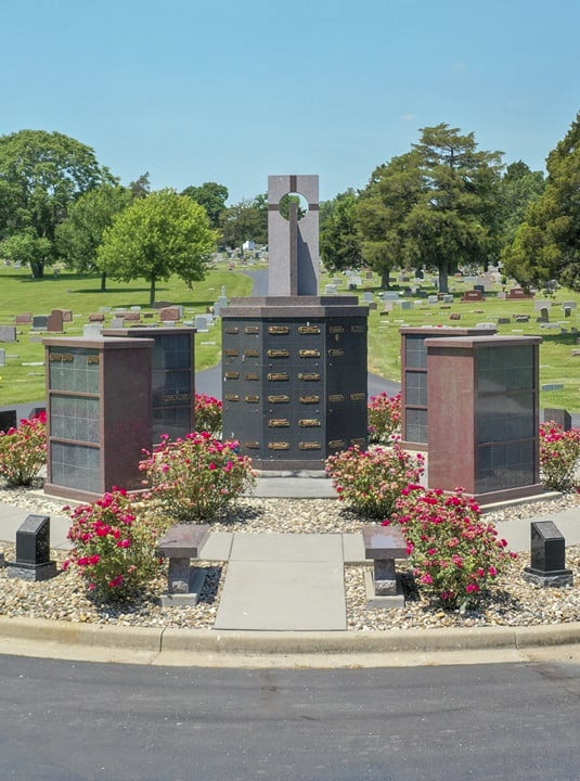Maple Hill Cemetery grounds