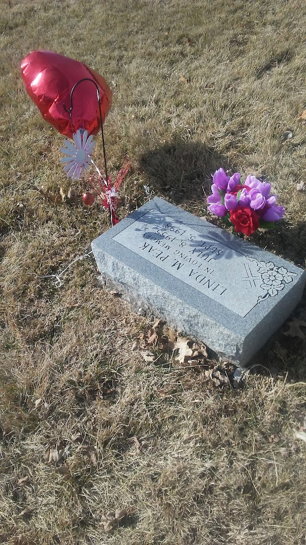 Maple Hill Cemetery grounds