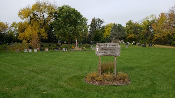Maple Knoll Cemetery grounds