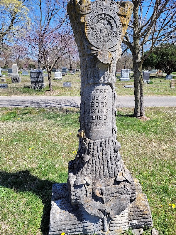 Maple Park Cemetery grounds