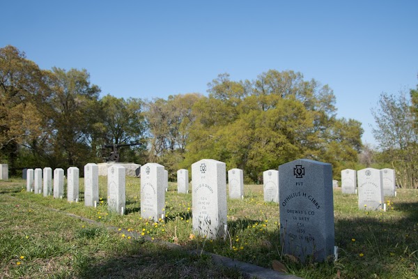 Maplewood Cemetery grounds