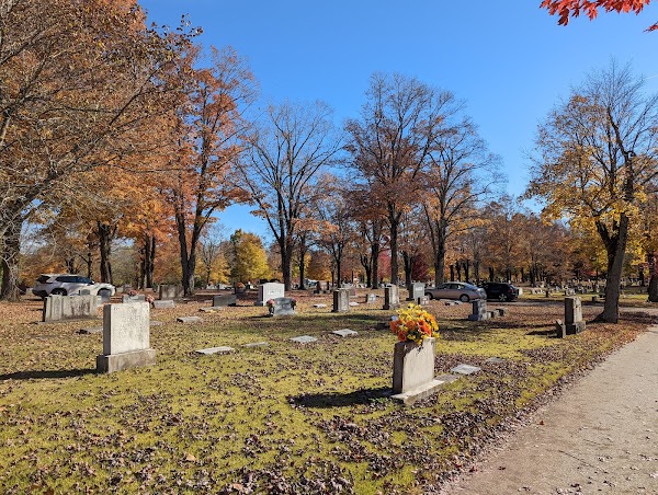 Maplewood Cemetery grounds