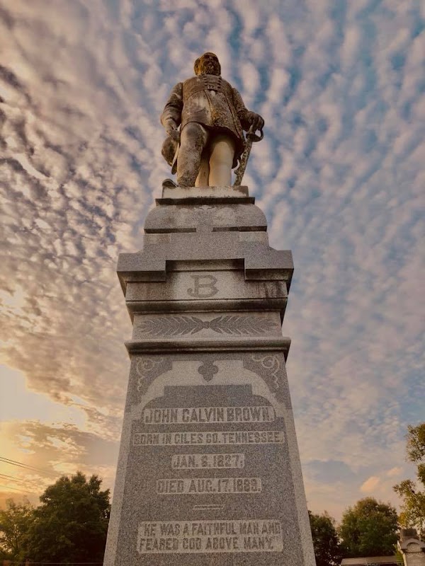 Maplewood Cemetery grounds
